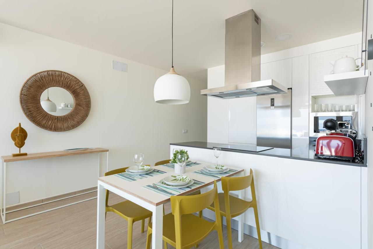Elegant Living With Great Views Of Las Canteras Beach ラスパルマス・デ・グランカナリア エクステリア 写真